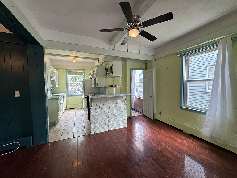 156 Vinton St — Photo 6