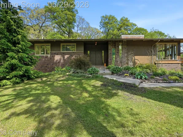 5130 Seymour Lake Rd, Oxford, MI 48371