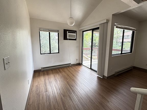 3rd image of 4501 Boardwalk Dr #J-j-94