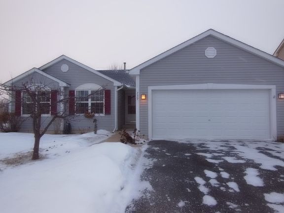 3rd image of 739 Hyacinth Ln