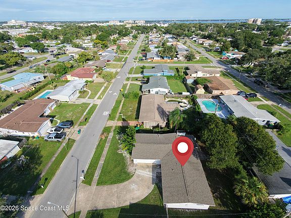 2nd image of 105 Carib Dr