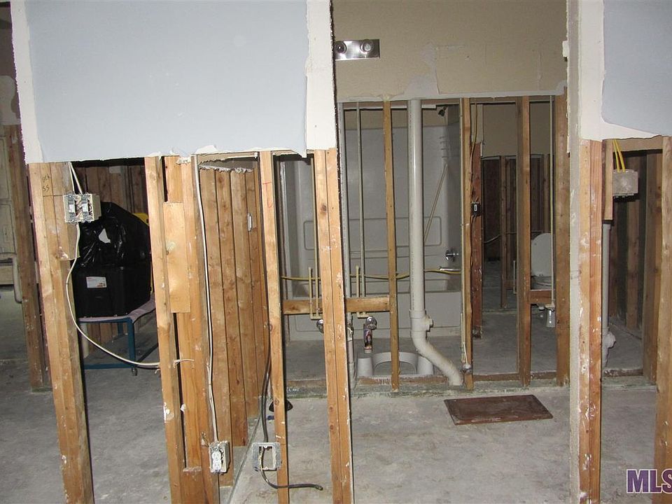 2nd image of 31855 La Highway 16 APT 601