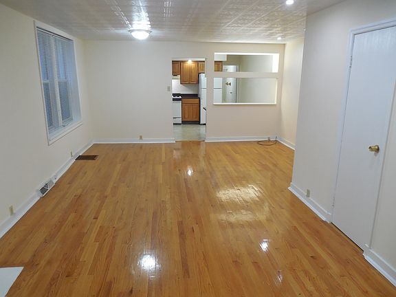 2nd image of 4312-4314 De Tonty St