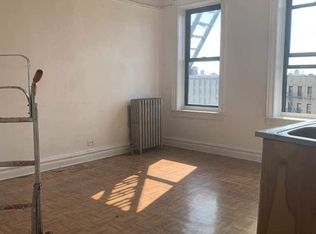 212 W Kingsbridge Rd FRNT 4, Bronx, NY 10463