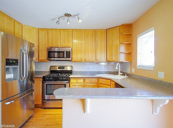 2nd image of 3443 N Lawndale Ave #B3