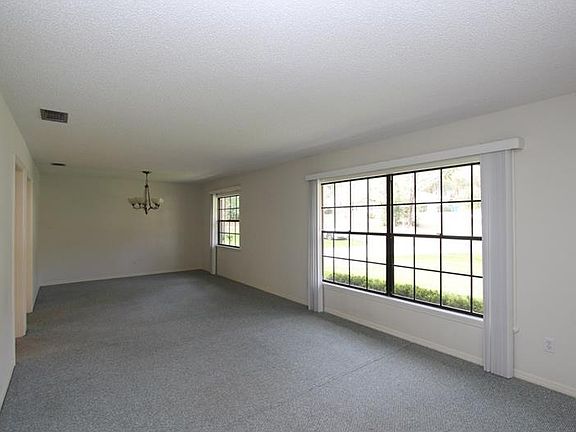 4th image of 2117 Yorkshire Dr