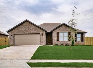 3405 SW Elm Manor Ave, Bentonville, AR 72712