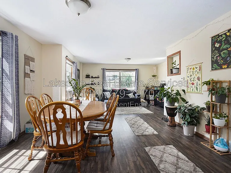 920 Cass Ave SE — Photo 4