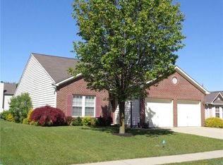 12226 Sagamore Woods Dr, Fishers, IN 46037