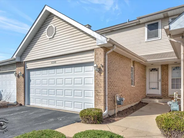 5249 W Mint Julip Dr, Alsip, IL 60803