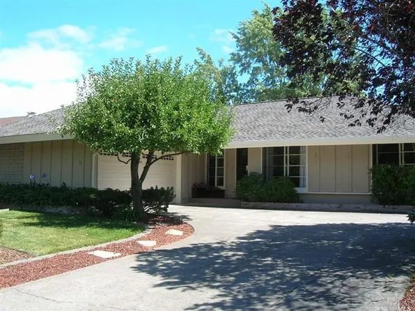 14 San Benito Way, Novato, CA 94945