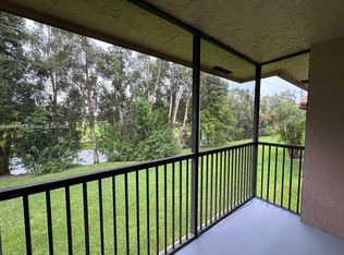 10453 NW 11th St #206, Hollywood, FL 33026