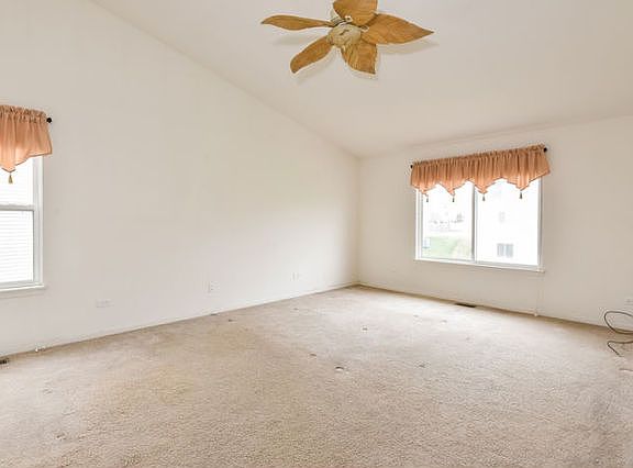 5th image of 39461 Castleford Ln