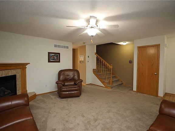 4th image of 2111 NW Lakeside Ct