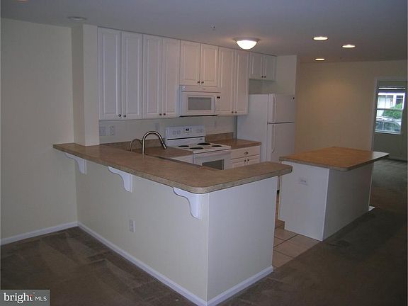 3rd image of 1860 Congressional Village Dr Unit 6101