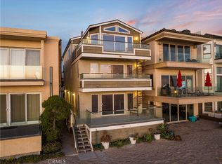 9A Surfside Ave, Seal Beach, CA 90743