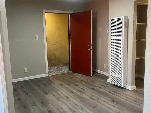 2124 90th Ave, Oakland, CA