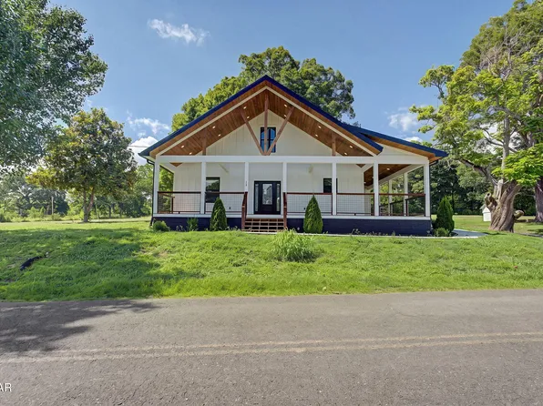 1545 Slover Springs Rd, Dandridge, TN 37725