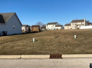 583 Magnolia St, Dekalb, IL 60115