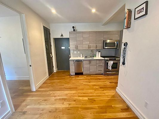 2nd image of 1030 Carroll St #1-8