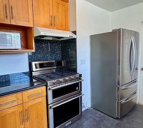 3rd image of 1004 Esther Dr