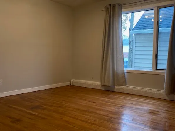 233 Myrtle Avenue image 9 of 34