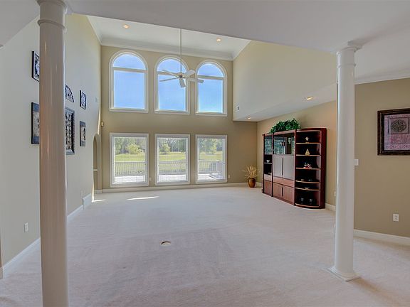 4th image of 2555 Feathers Chapel Dr