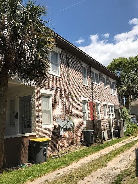 2nd image of 2818 Herschel St