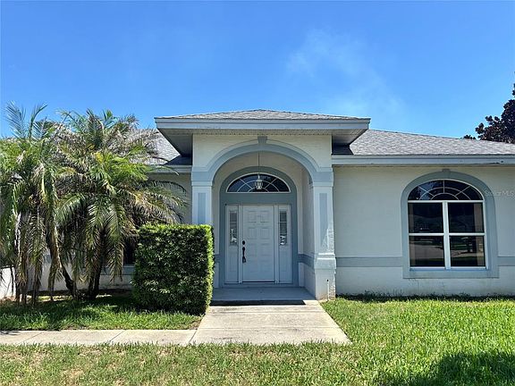 3rd image of 132 LAKE MARIAM WAY