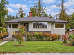 3945 Dawe Rd, Saanich, BC V8N 4H5