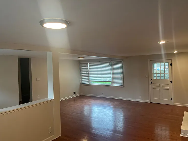 2355 Durham Dr — Photo 6