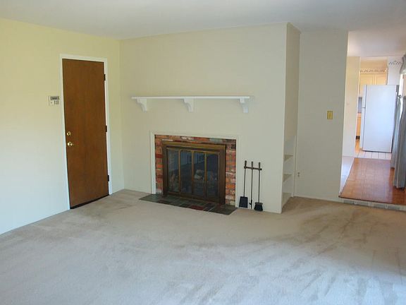5th image of 30780 Northgate Dr