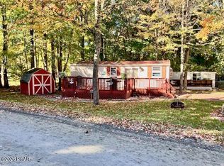 150 Forest Glen Dr, Milford, PA 18337