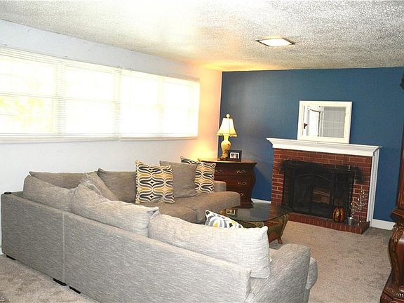 3rd image of 104 Courtland Dr