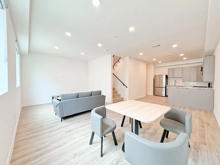 1743 Armacost Ave — Photo 45