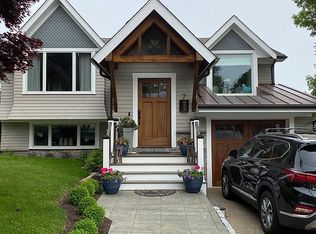 7 Kerins Ter, Newport, RI 02840