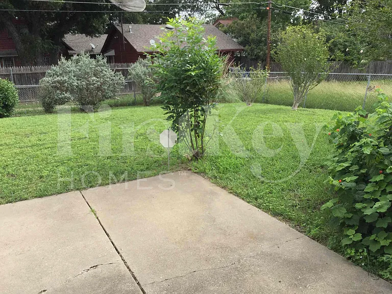 6318 Songwood Dr — Photo 17