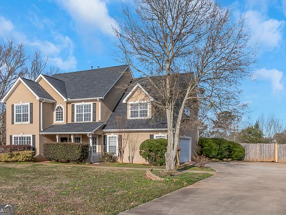 3rd image of 112 Wyckliffe Dr
