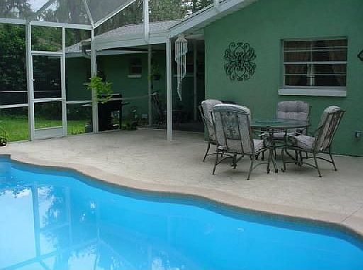 Enclosed pool