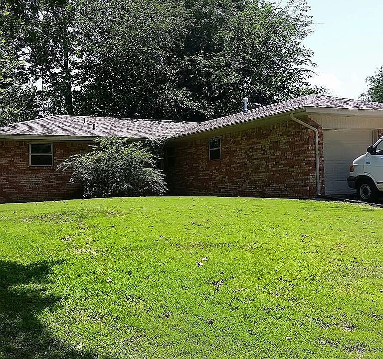Well-maintained brick ranch 