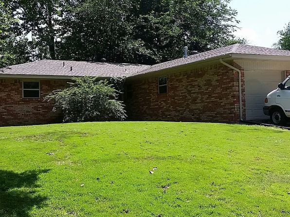 1402 Westbrooke Ter