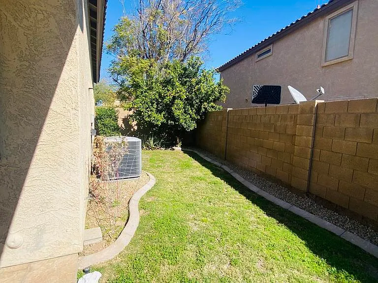 7203 W Irma Ln — Photo 28