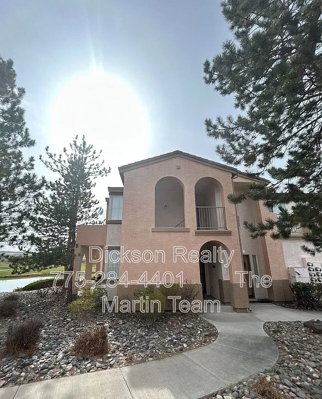 3 bed, 2.0 bath, 1330 sqft, $1,895 — Photo 1