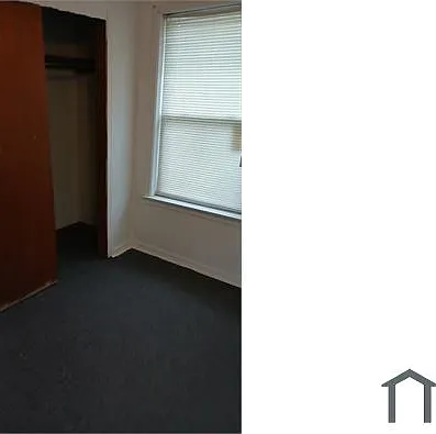 1040 NE 28th St — Photo 5
