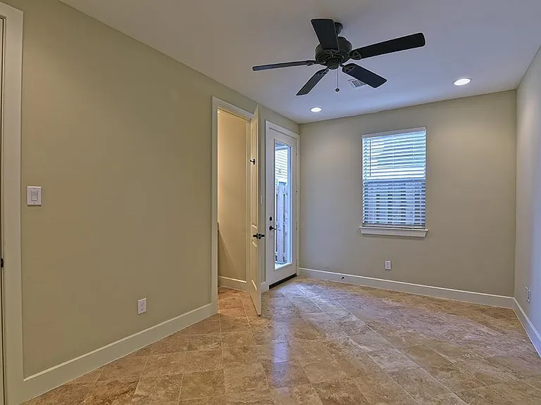 2441 Charleston St #C — Photo 16