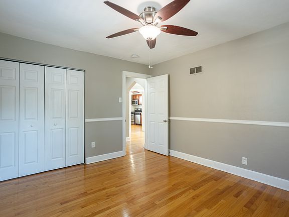 4th image of 8921 Pallardy Ln