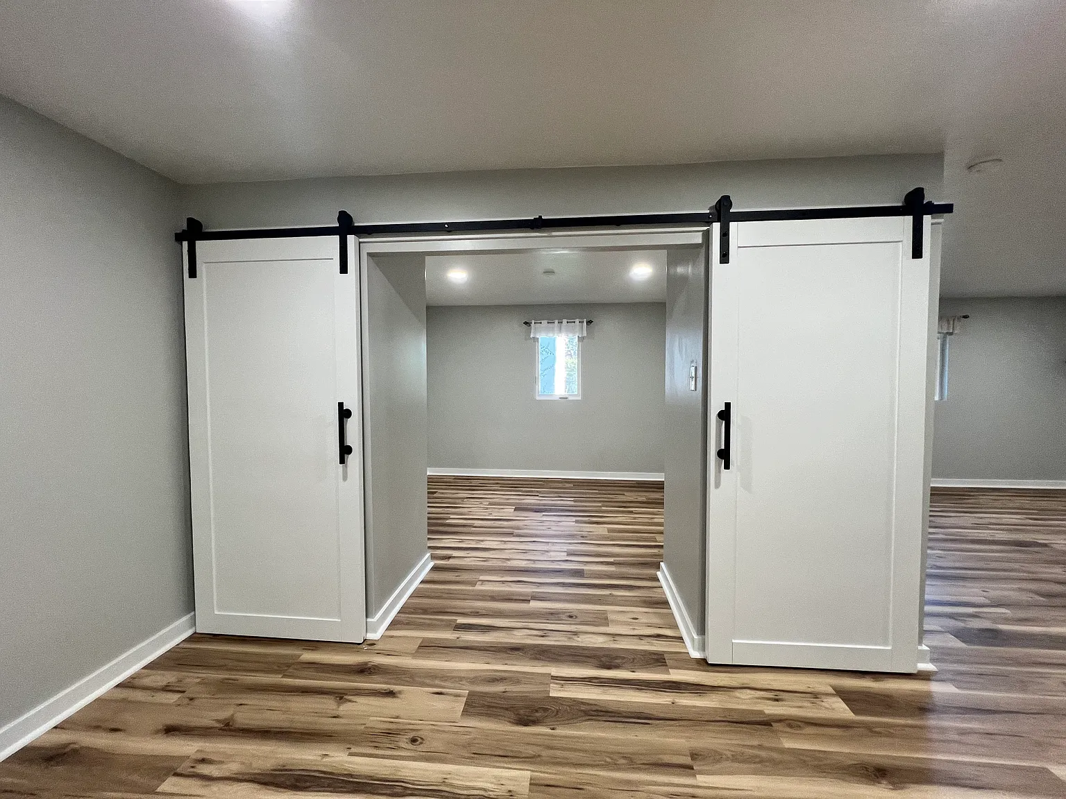 1507 Hudson St — Photo 2