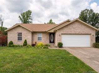 7002 Cedar Knoll Dr, Sellersburg, IN 47172
