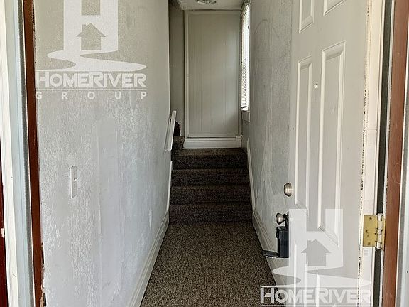 2nd image of 745 Tauromee Ave #0