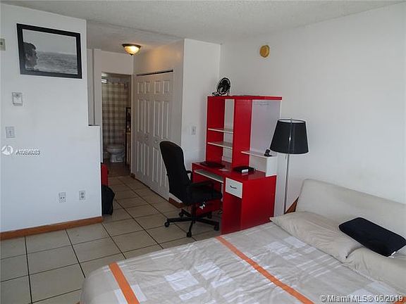 4th image of 1610 Lenox Ave APT 415